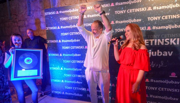 30 godina uspješne glazbene karijere Tonyja Cetinskog ovjekovječeno Posebnim priznanjem